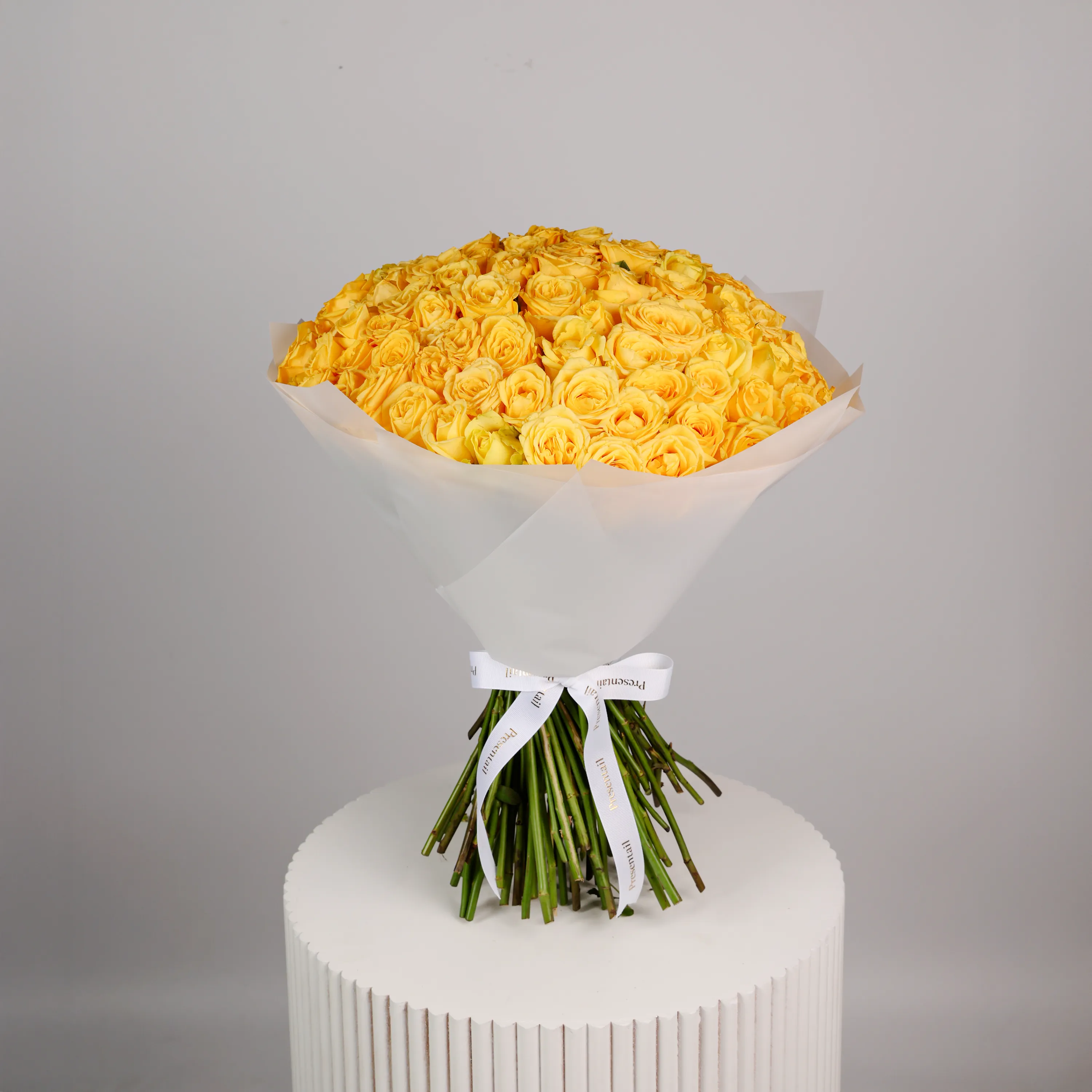 100/101 Yellow Roses Arrangement