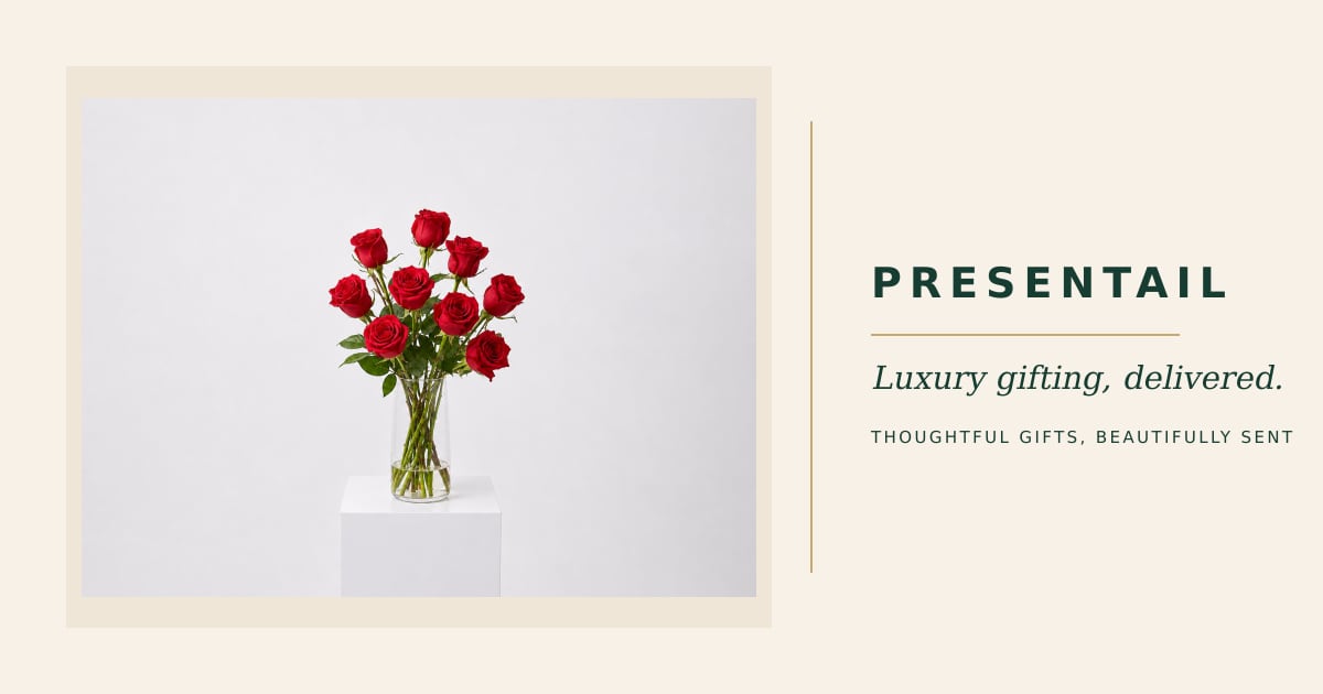 Vase de Roses Pourpres