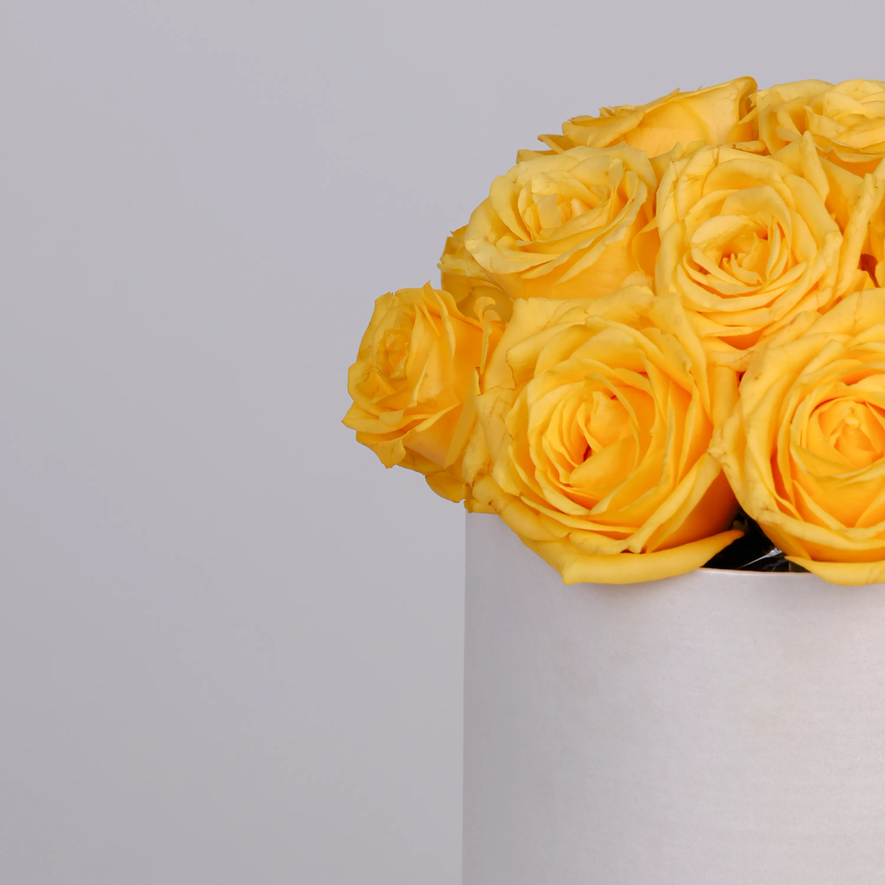 Yellow Roses Box - الصورة 2