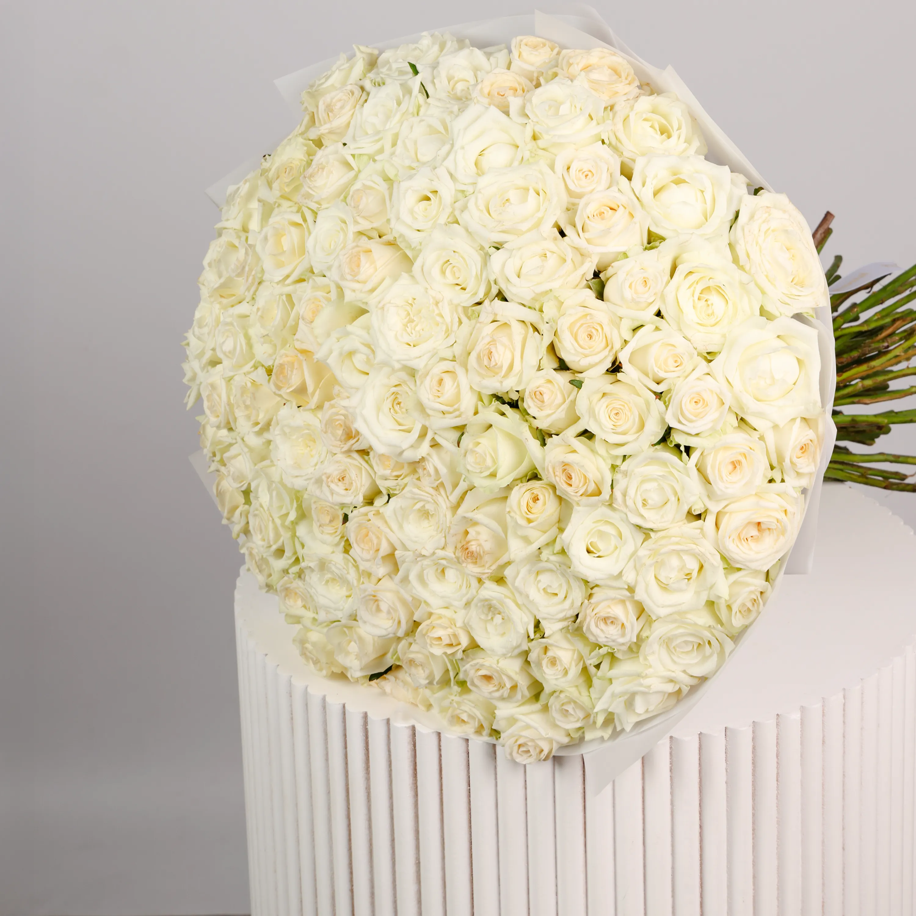 100/101 White Roses Arrangement - Image 2