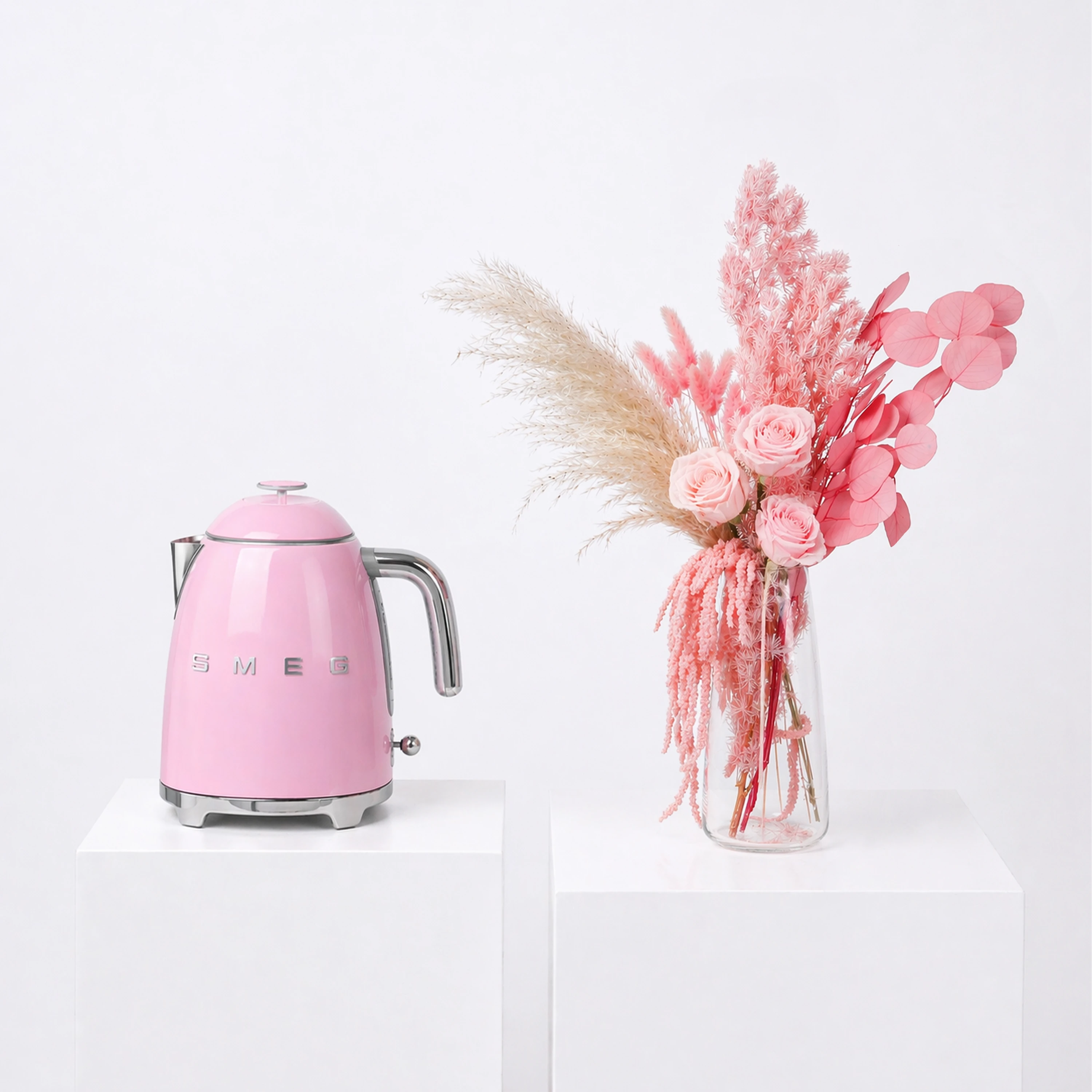 Blush Smeg Kettle Set